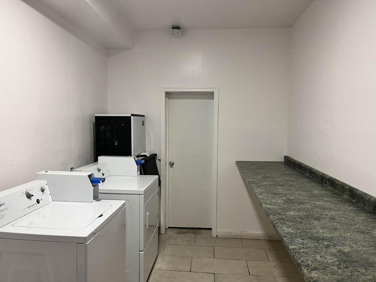 Motel 6 วิลเลียมส์ทาวน์ ภายนอก รูปภาพ